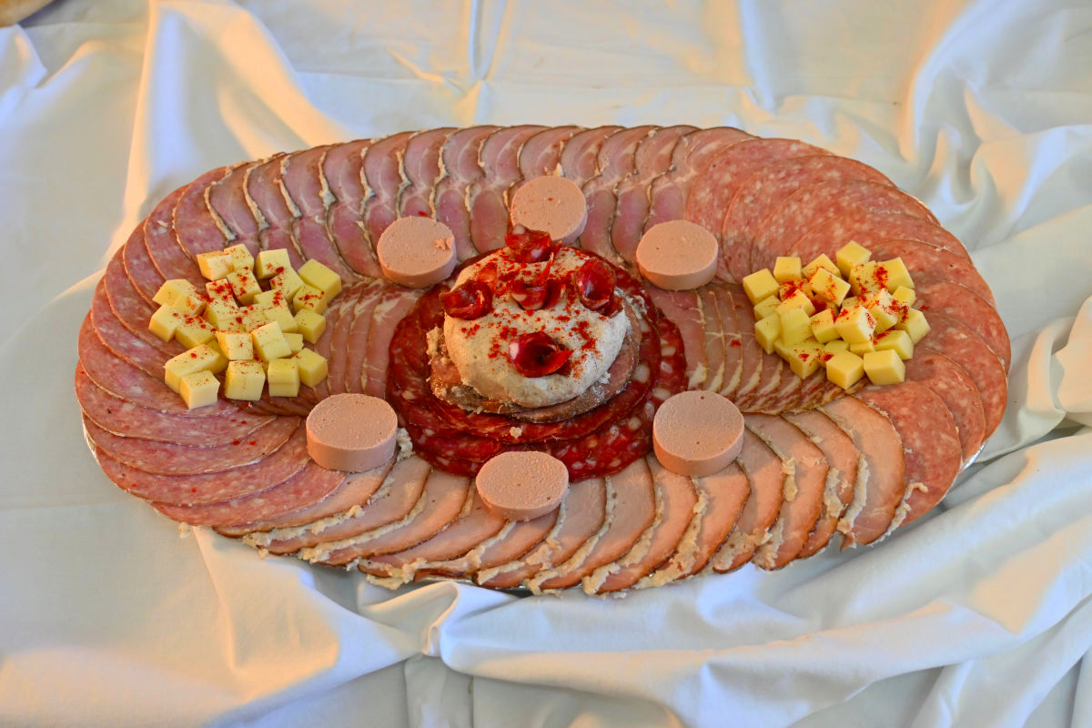  Damijan Emeršič, domača mesnica - Kmečki narezek 