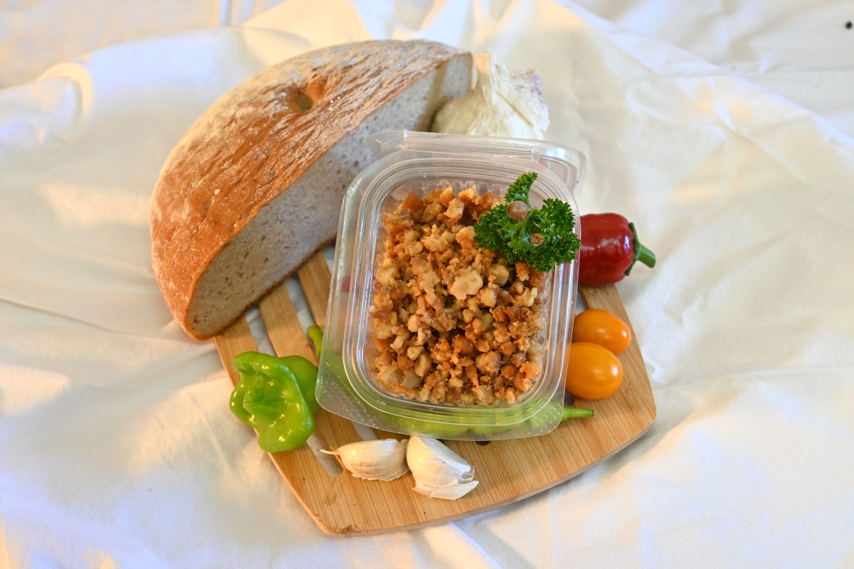  Damijan Emeršič, domača mesnica - Domači sv. ocvirki 